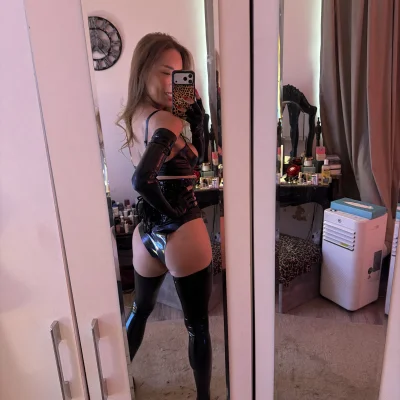 Feed Photo