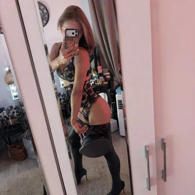 Feed Photo
