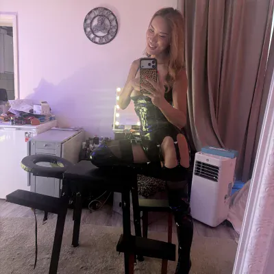 Feed Photo