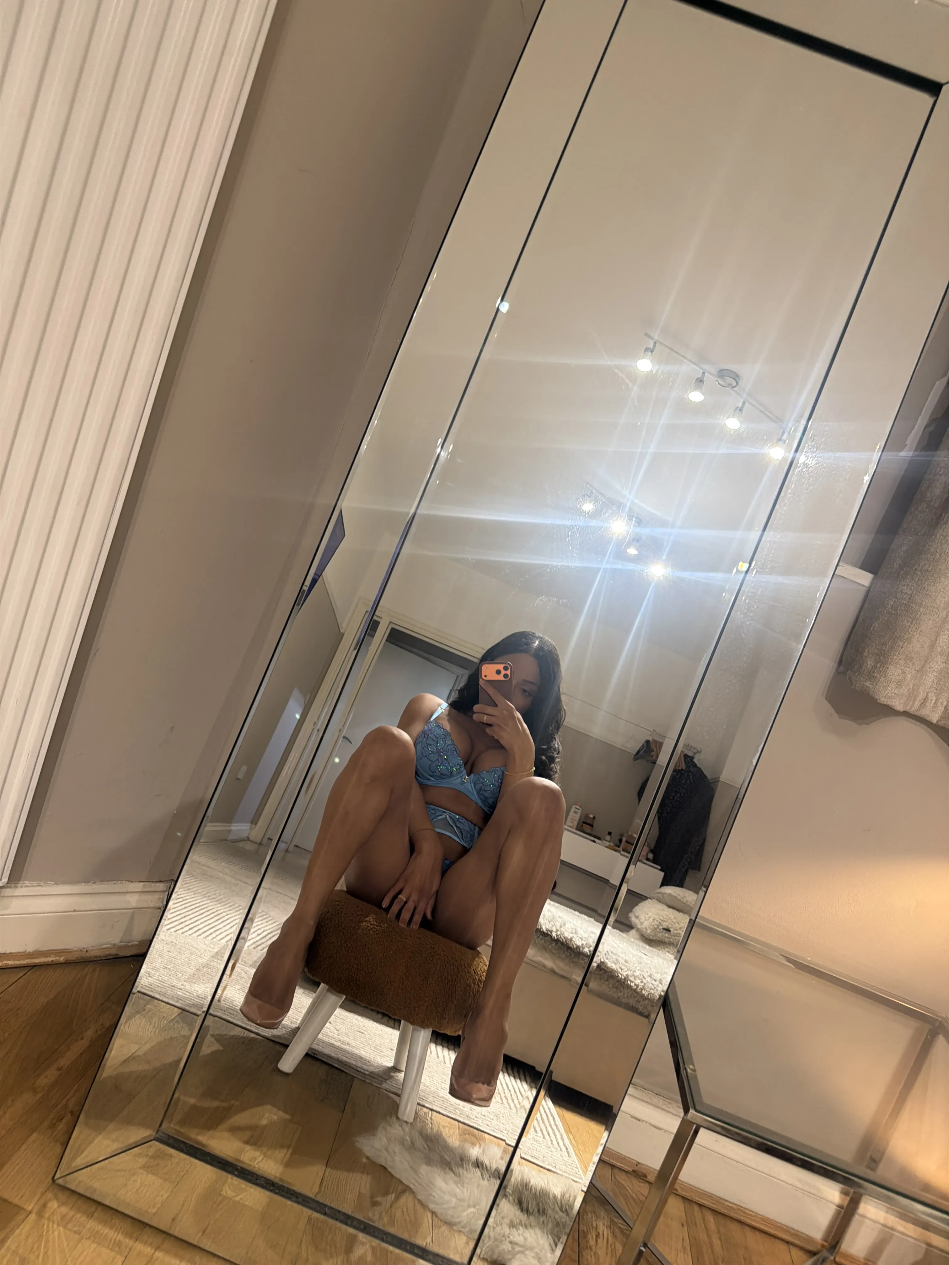 Feed Photo