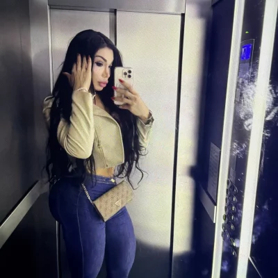 Feed Photo