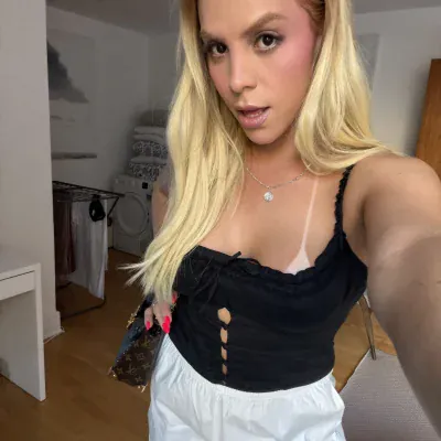 Feed Photo