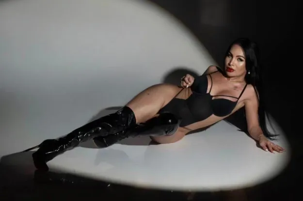 AlessandraGoddessBombshell