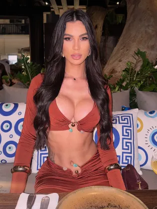LarissaLima