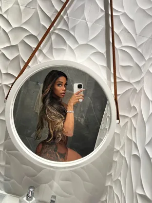 Katellyn_delatuxe